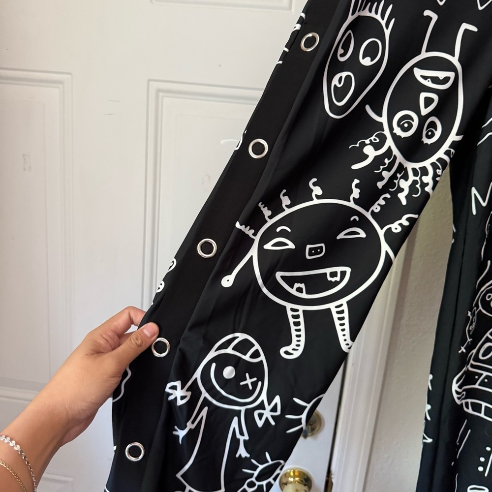 Black Graphic Print Lounge Jumpsuit Set - Picture 5 of 10